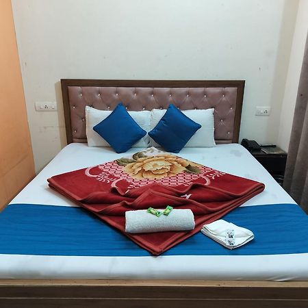 Hotel Holiday Inn Paradise Chandigarh Ngoại thất bức ảnh