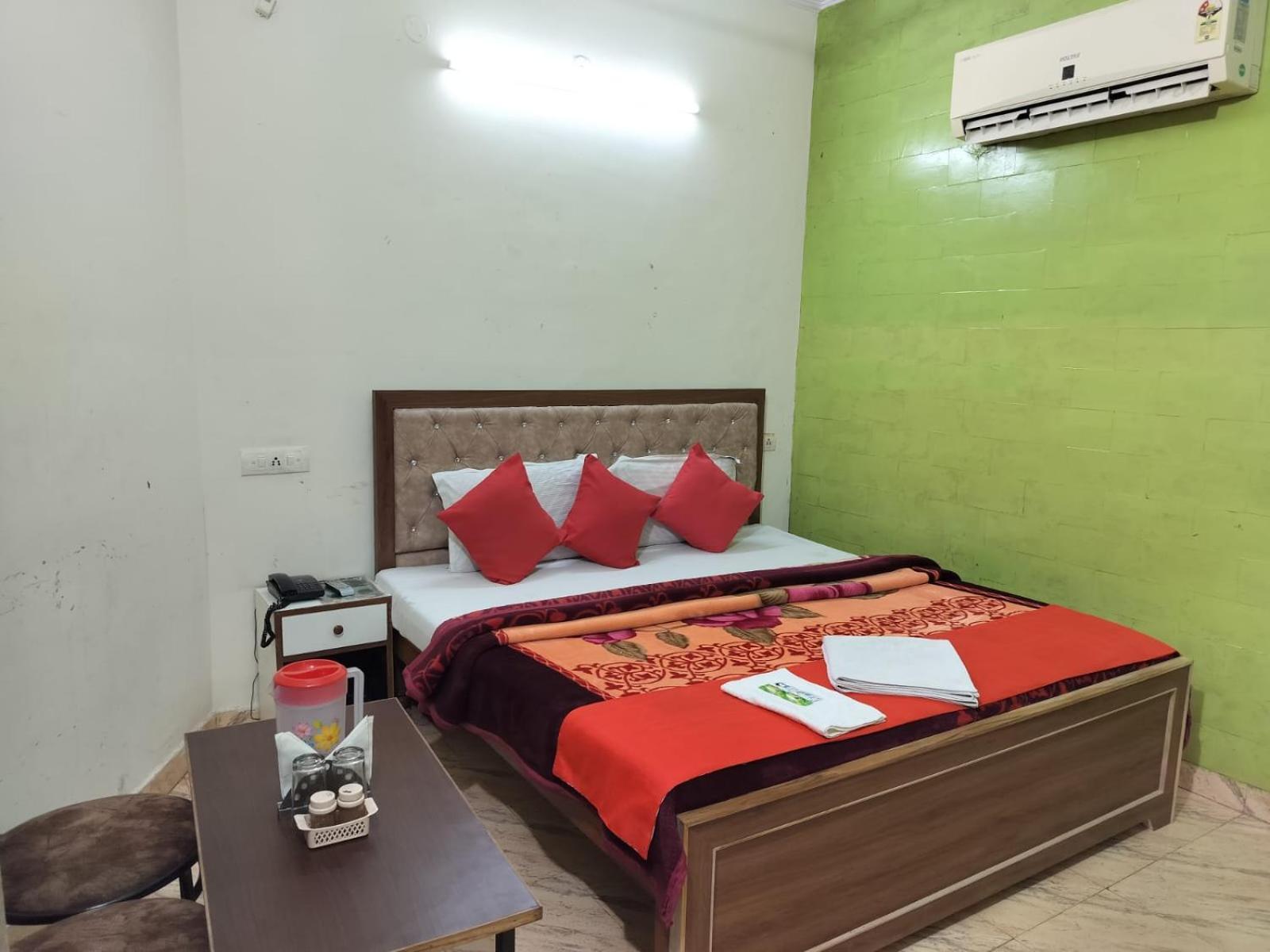 Hotel Holiday Inn Paradise Chandigarh Ngoại thất bức ảnh