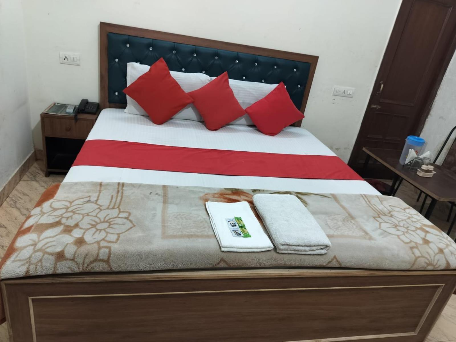 Hotel Holiday Inn Paradise Chandigarh Ngoại thất bức ảnh