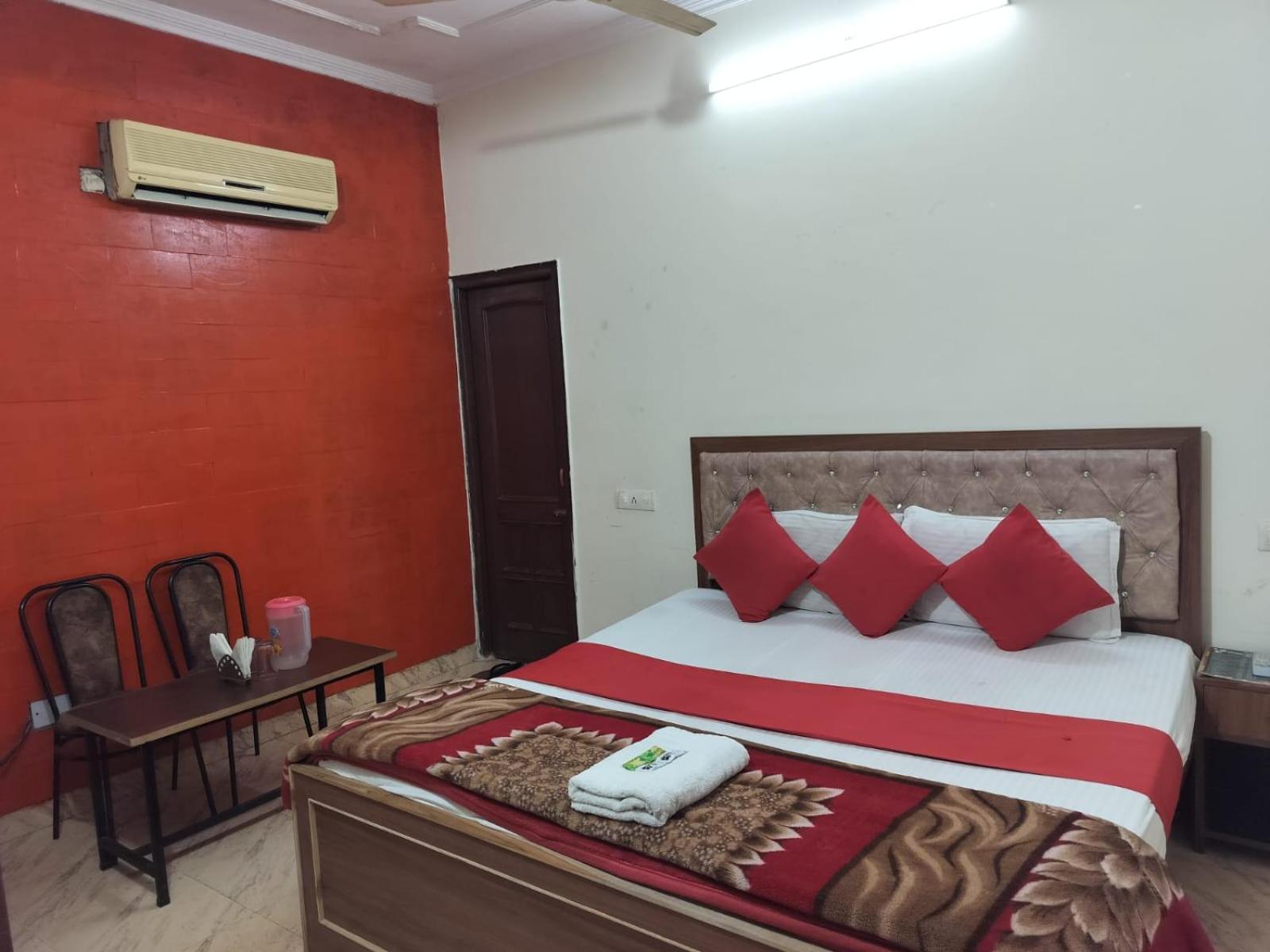 Hotel Holiday Inn Paradise Chandigarh Ngoại thất bức ảnh