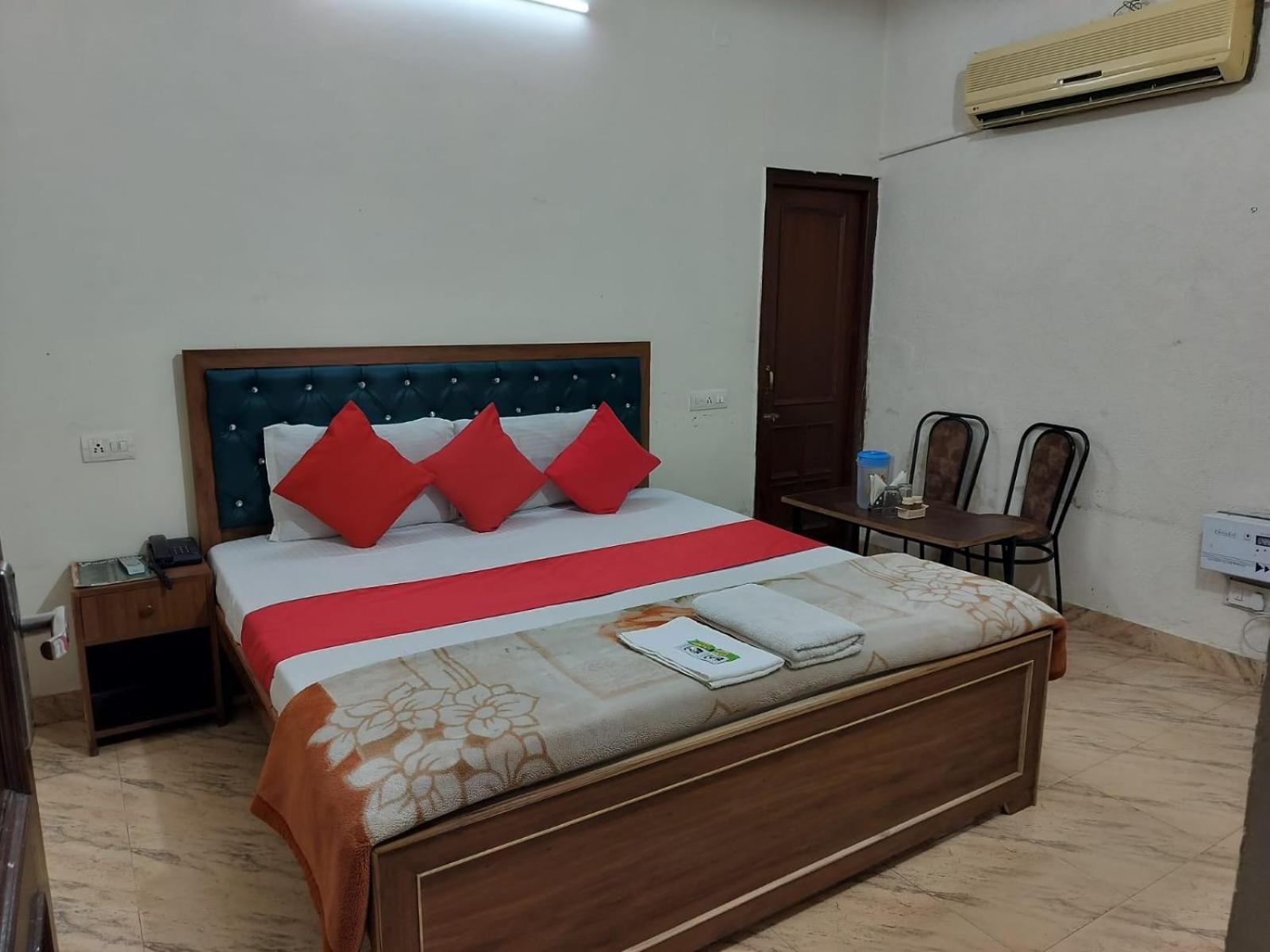 Hotel Holiday Inn Paradise Chandigarh Ngoại thất bức ảnh