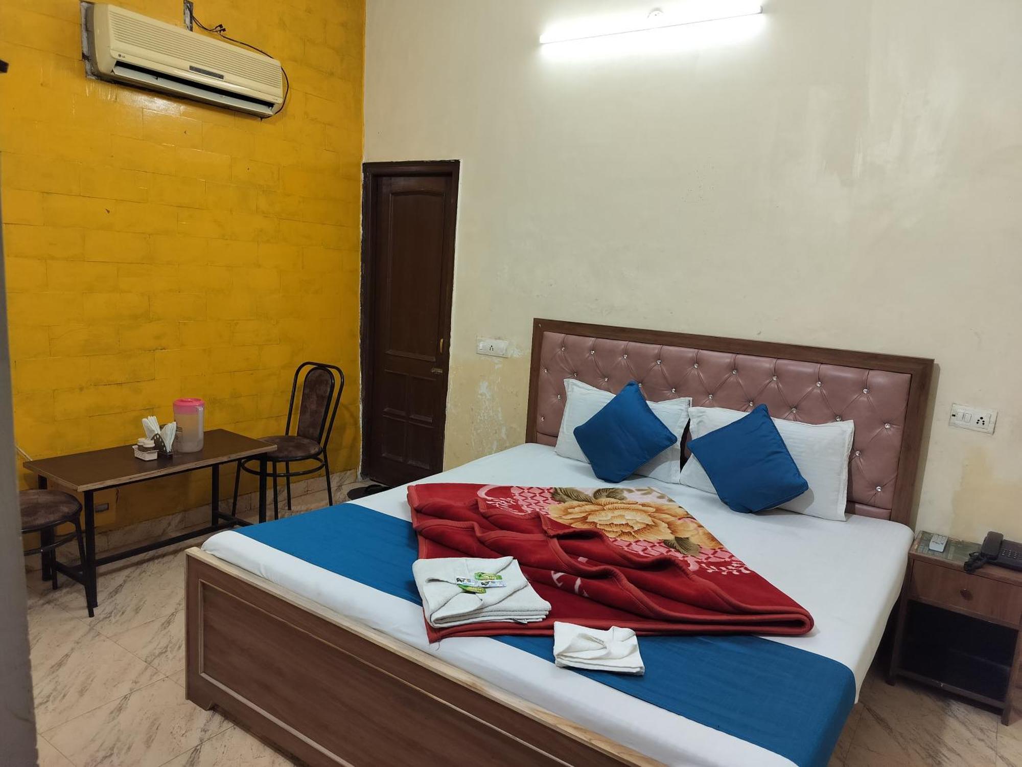 Hotel Holiday Inn Paradise Chandigarh Ngoại thất bức ảnh