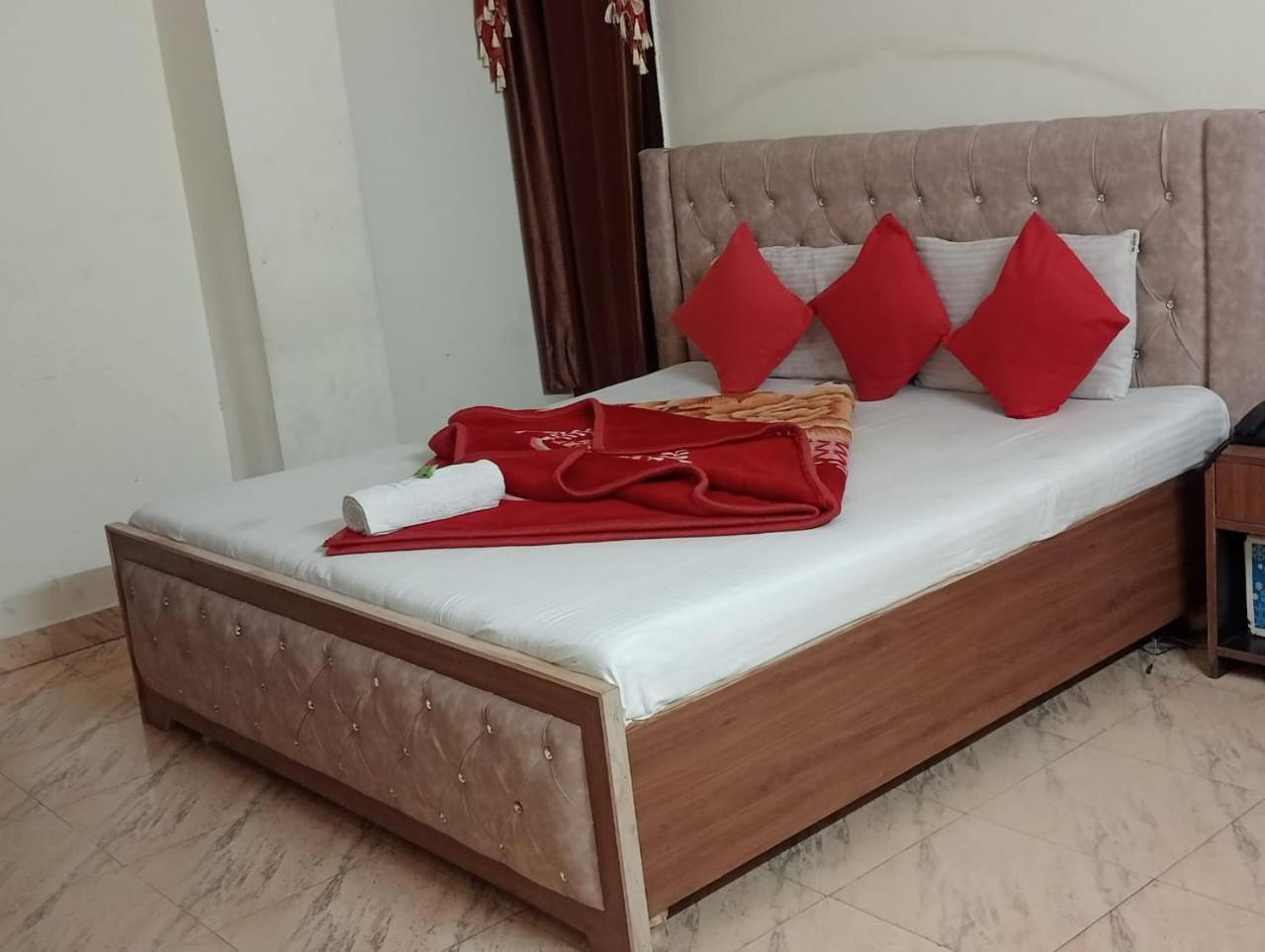 Hotel Holiday Inn Paradise Chandigarh Ngoại thất bức ảnh